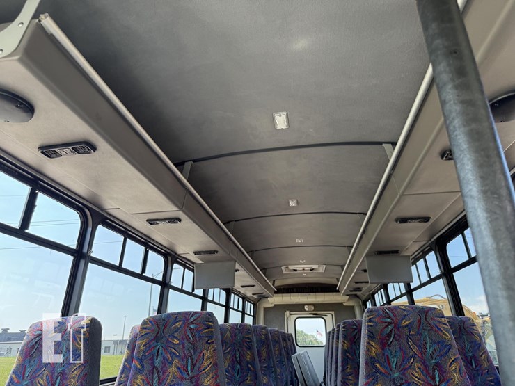 2008-international-bus-1049-image-25