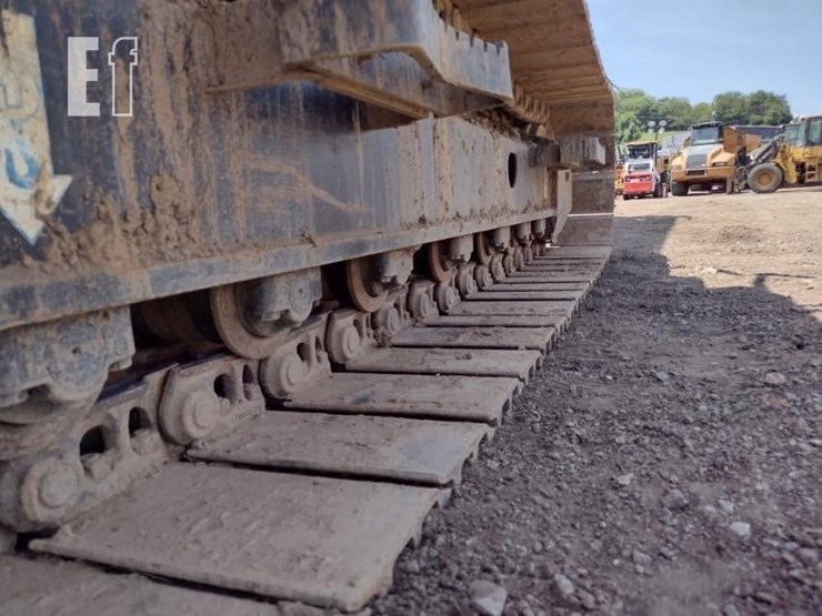2019-deere-130g-image-25