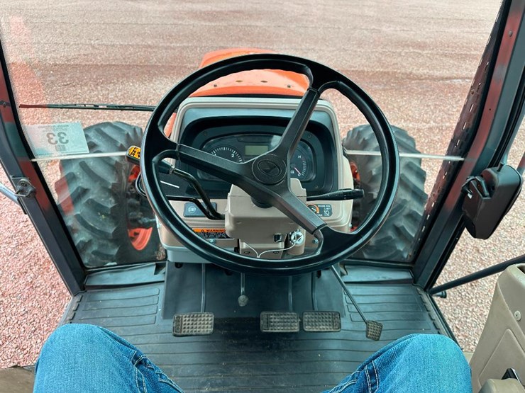 2013-kubota-m126x-image-48