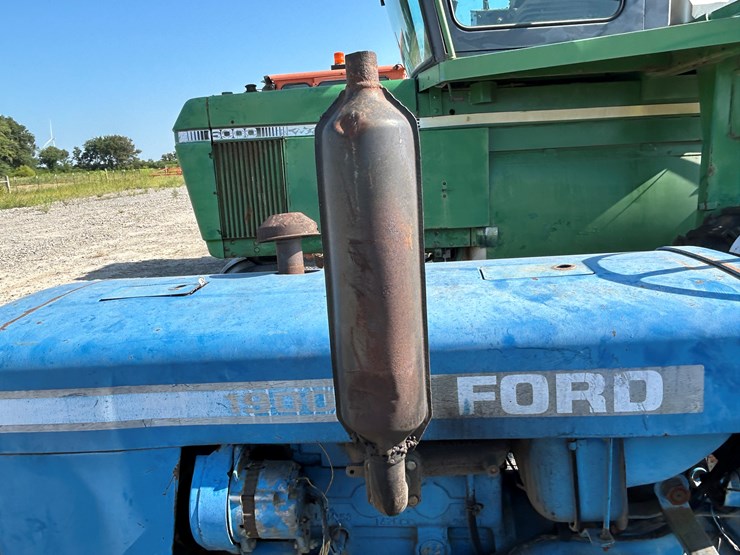 ford-1900-image-13