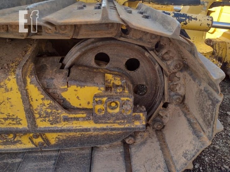 2011-komatsu-d31px-22-image-36