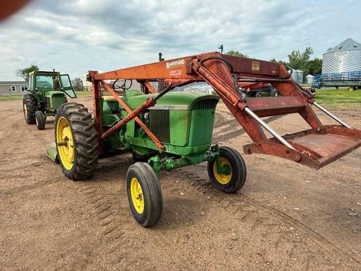 john-deere-3020-image-4