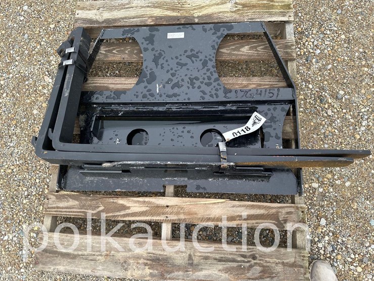 118---36"-mini-universal-fork-frame-w/-42"-forks-image-1