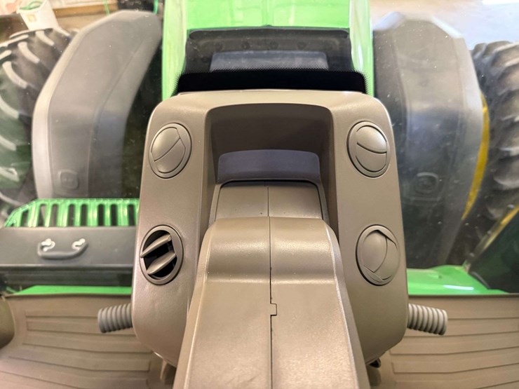2021-john-deere-8r-340-image-80