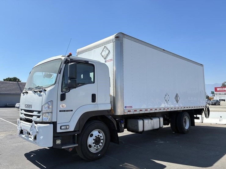 2018-isuzu-ftr-image-1