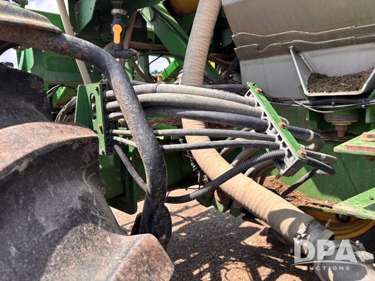 2017-john-deere-r4045-image-71