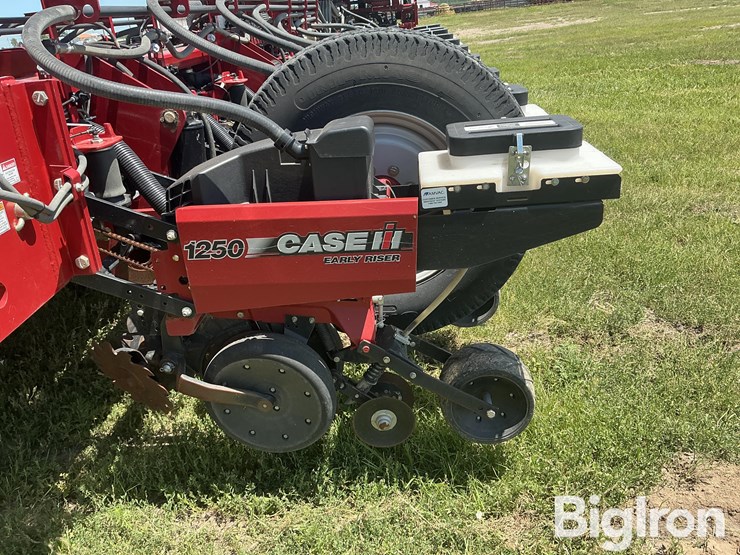 2013-case-ih-1250-image-17