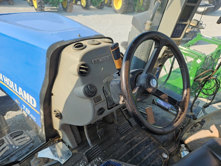 2015-new-holland-t8.410-image-10