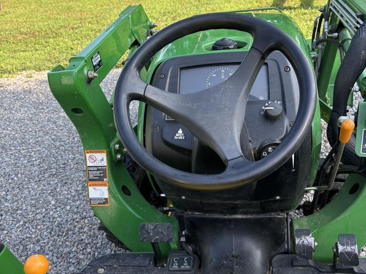 john-deere-3032e-image-5