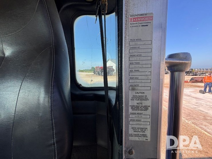 2000-kenworth-t800-image-93