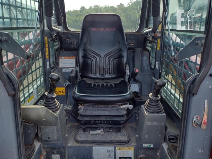 2018-takeuchi-tl8-image-11