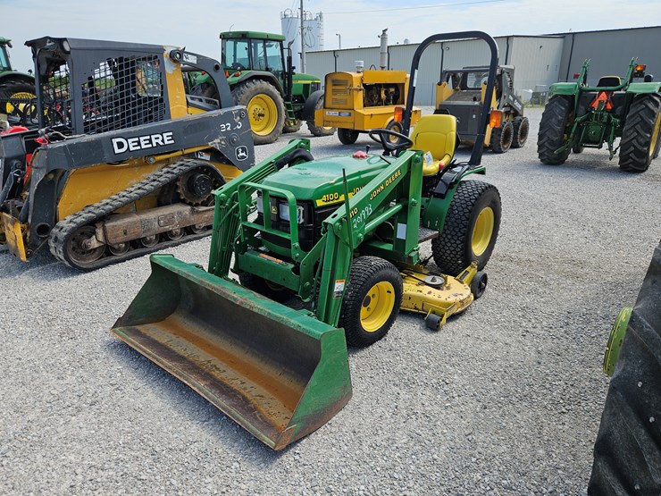 1998-john-deere-4100-image-1