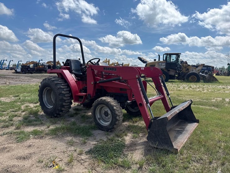 mahindra-2816-image-4