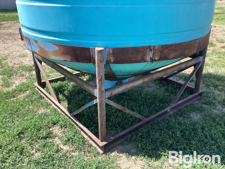 2,300-gal-poly-tank-w/-stand-image-19