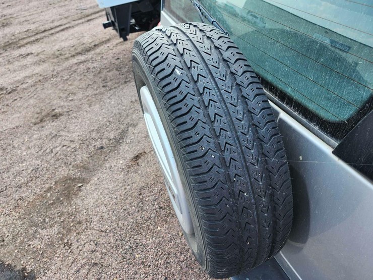 2003-chevrolet-tracker-image-26