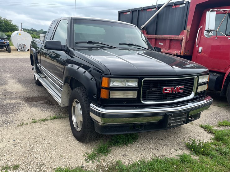 1997-gmc-1500-image-3