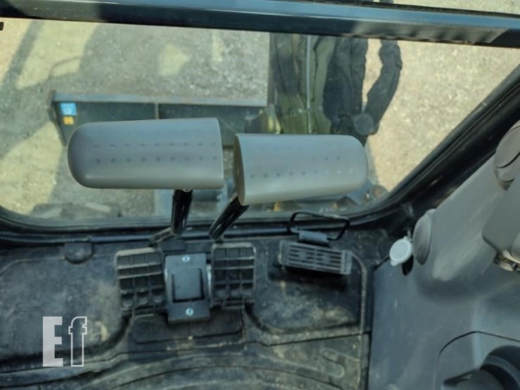 2022-deere-30g-image-7