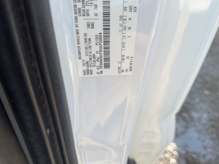 2017-ford-f550-image-21