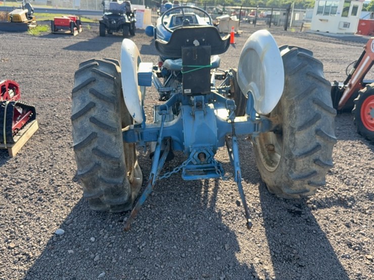 ford-3000-image-11