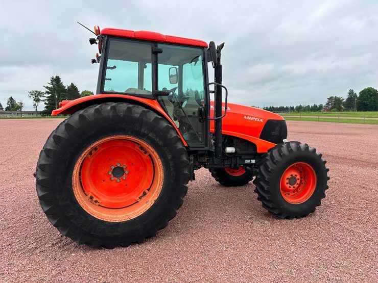 2013-kubota-m126x-image-4