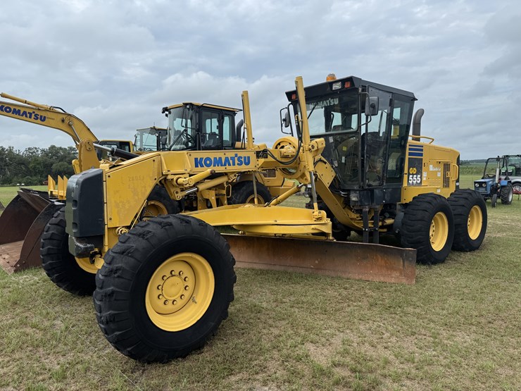 komatsu-gd555-image-15