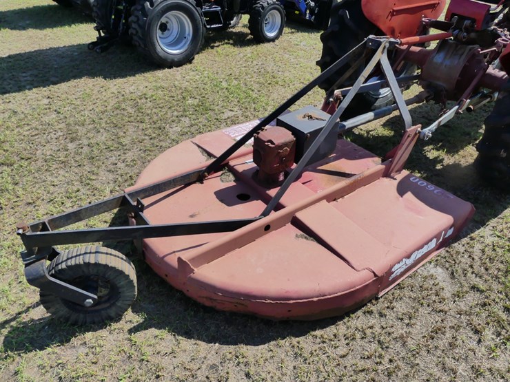 massey-ferguson-135-image-4