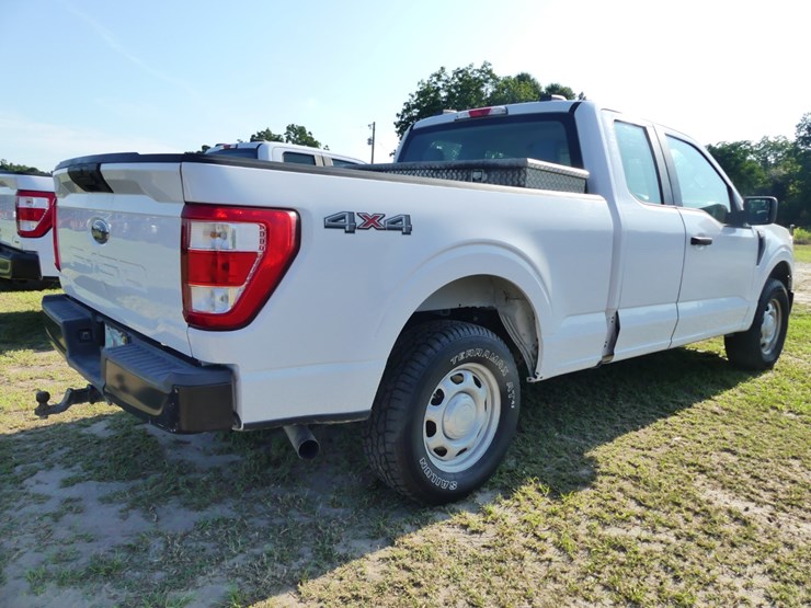 2021-ford-f150-xl-image-4