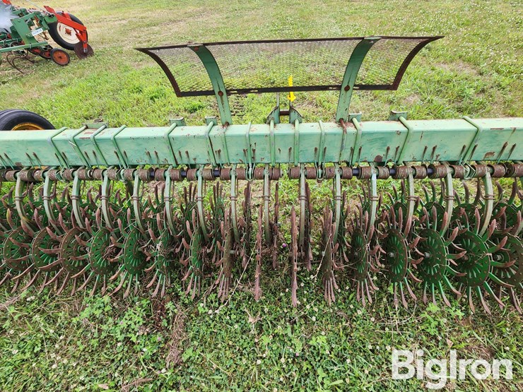 john-deere-400-image-11