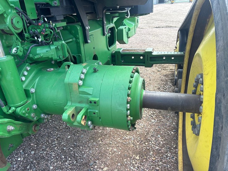 2014-john-deere-8335rt-image-31