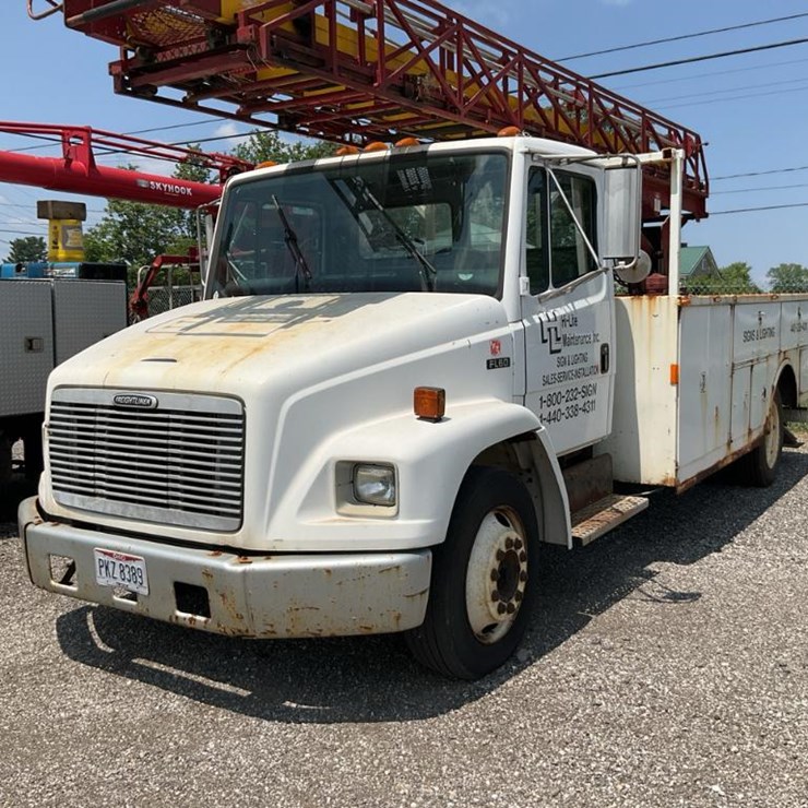 #1950 • 1999 Freightliner Ladder Truck
