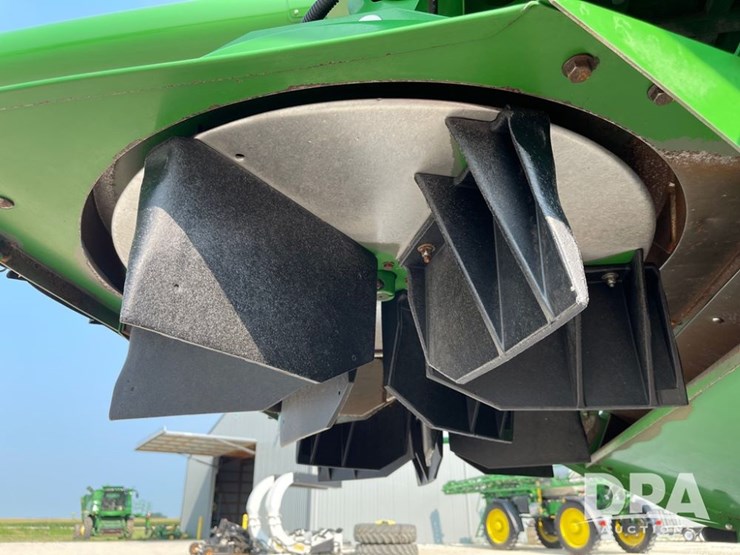 2016-john-deere-s690-image-68