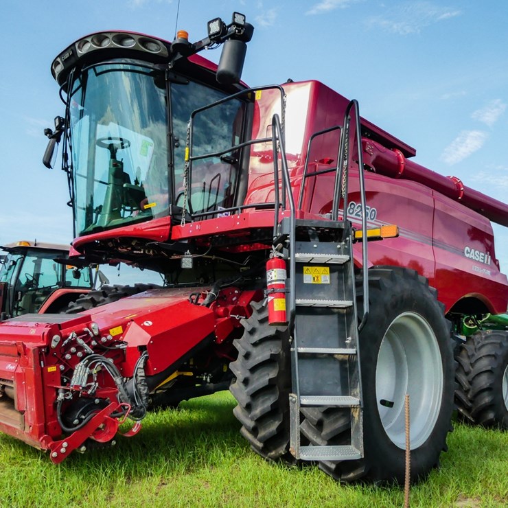 2022 CASE IH 8250