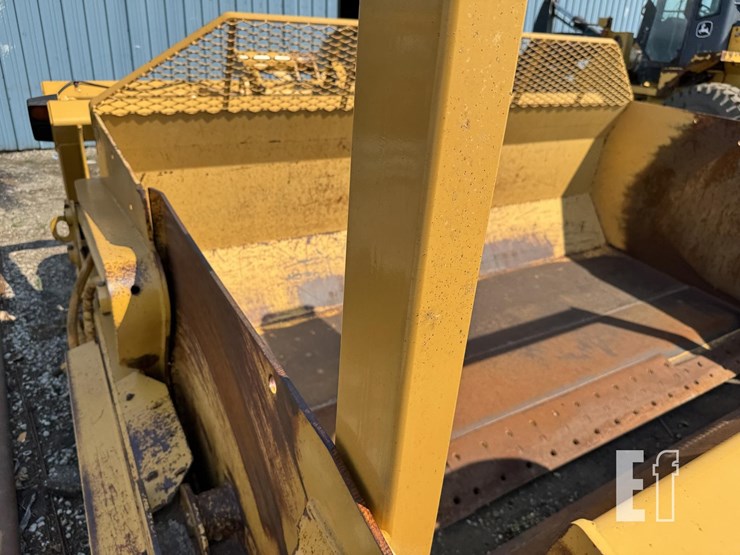 2000-deere-1812c-image-30