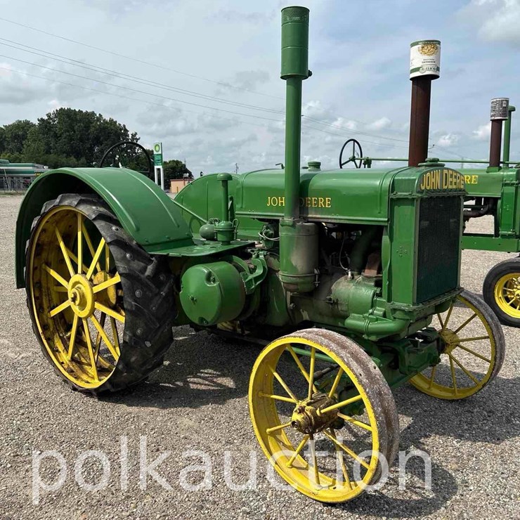 JOHN DEERE D