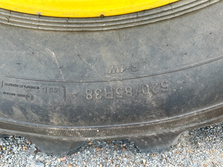 2018-john-deere-r4038-image-7
