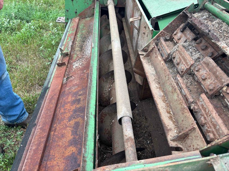 john-deere-3960-image-13