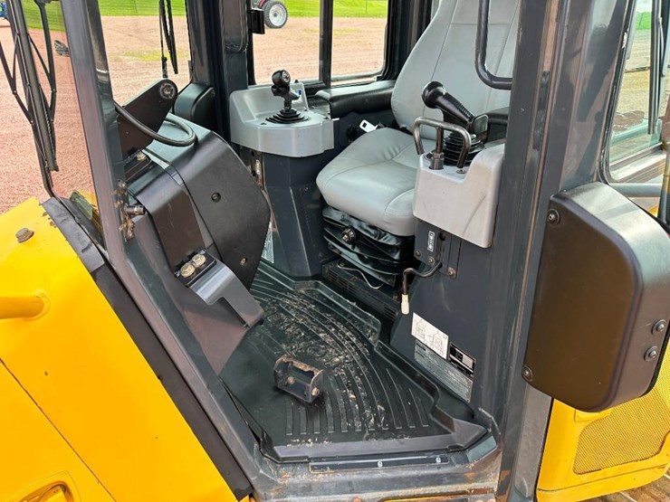 2007-komatsu-d51px-22-image-51