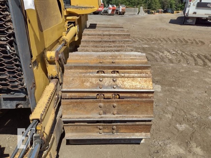 2004-deere-650h-image-27