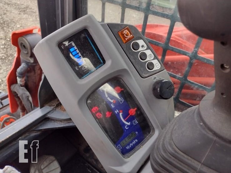 2023-kubota-svl97-2-image-7