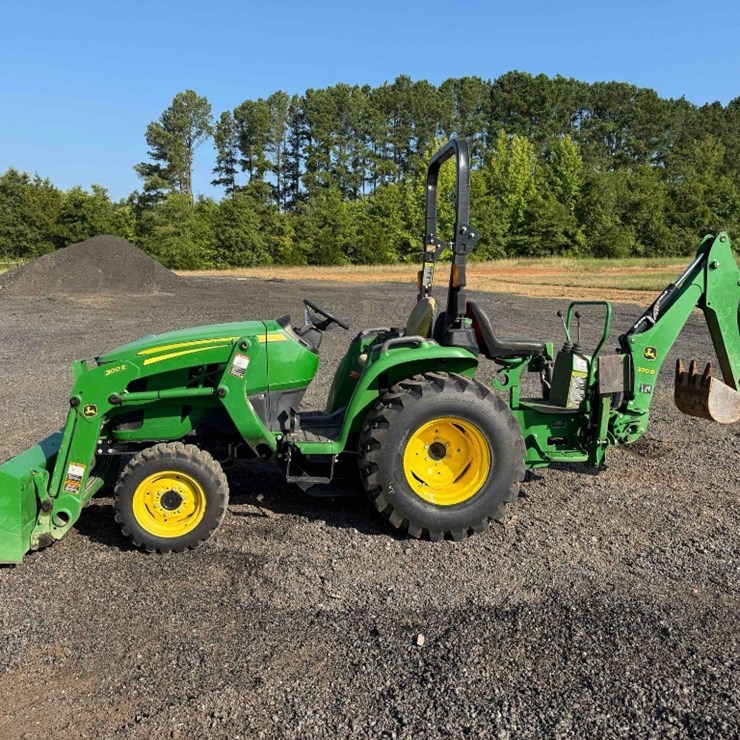 2020 JOHN DEERE 3032E