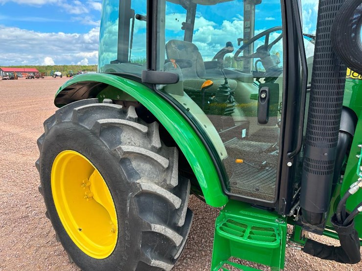 2020-john-deere-5075e-image-19