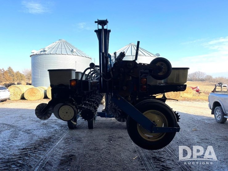 kinze-2600-image-6