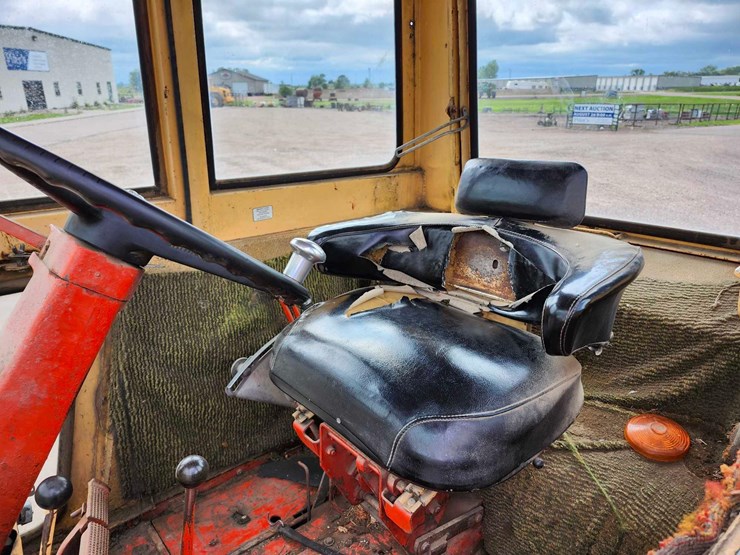 1968-case-930-tractor-image-17