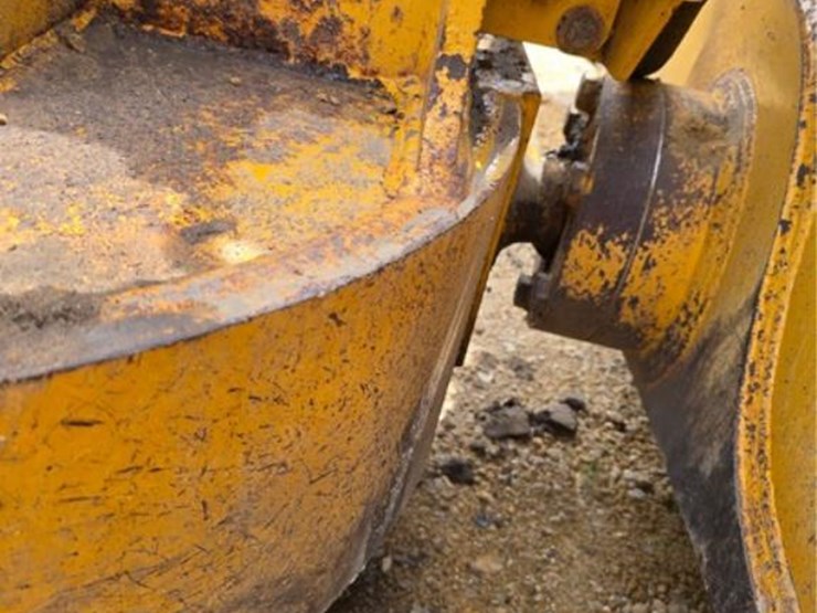 deere-750j-lgp-image-13