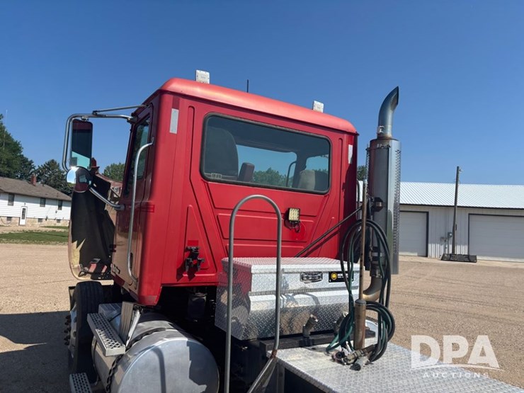2006-mack-chn613-image-47