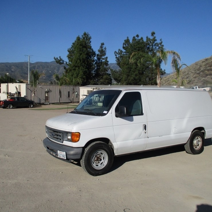 2006 FORD E150