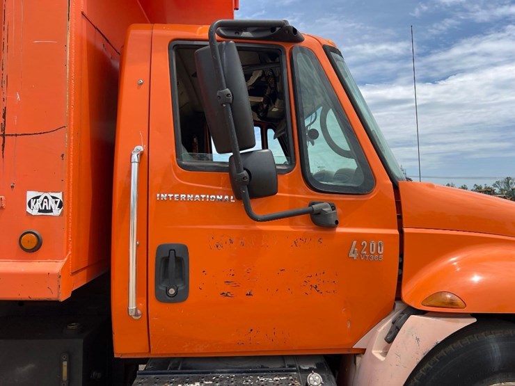 2007-international-durastar-4200-image-15