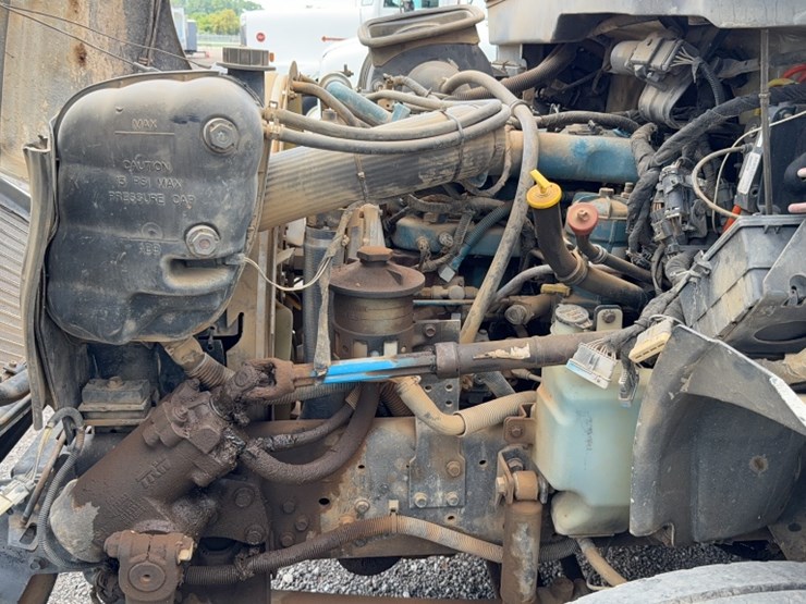 2006-international-durastar-4300-image-21