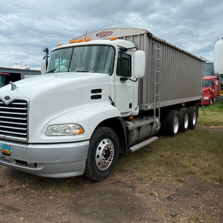 2001 Mack CX600 Grain Truck