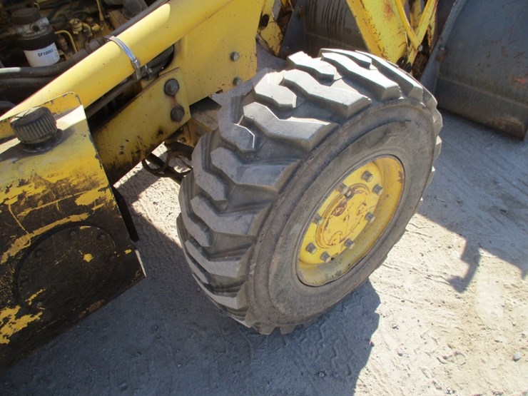 new-holland-545d-image-21
